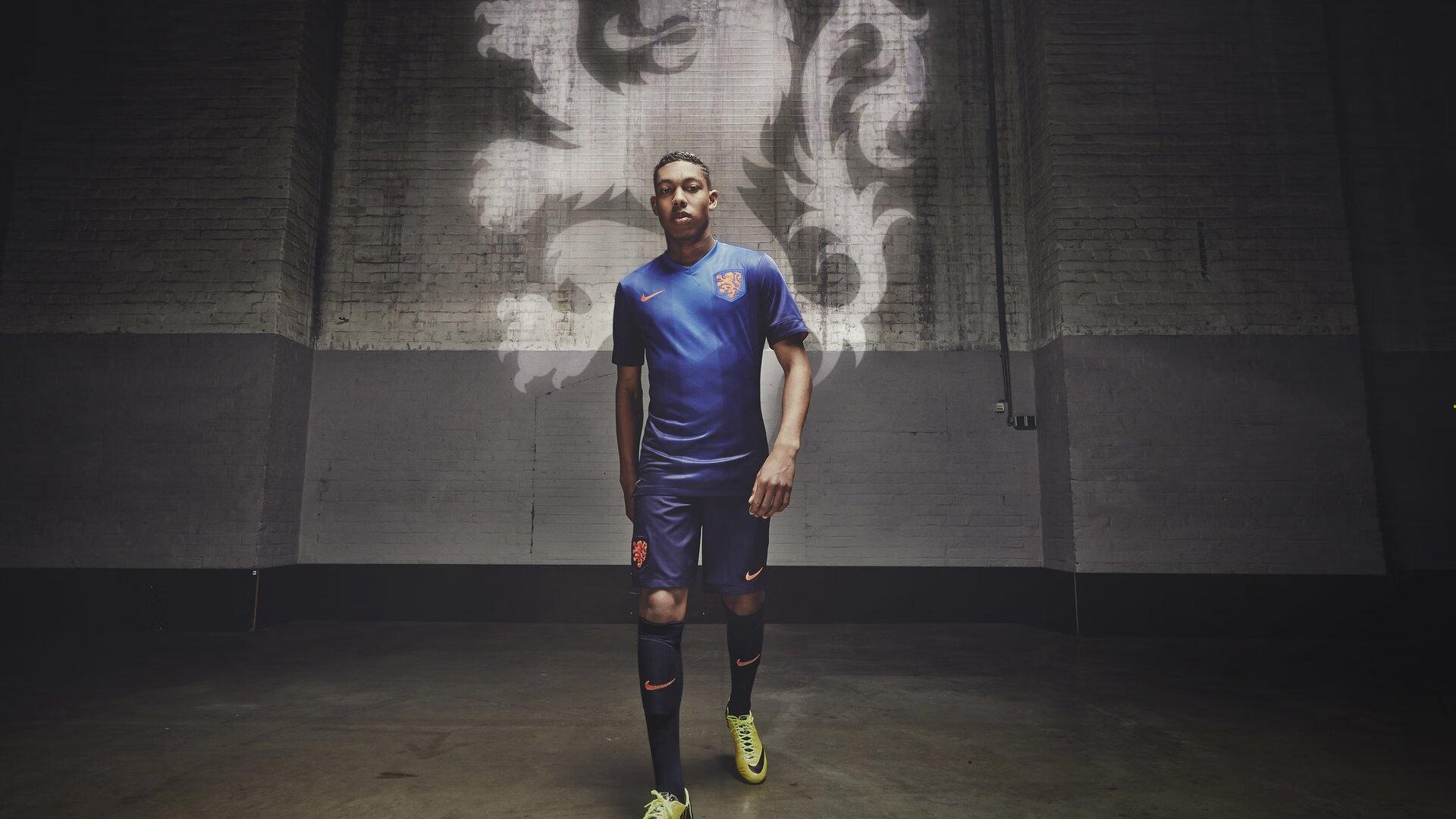 中超联赛激战正酣,争冠保级悬念迭起