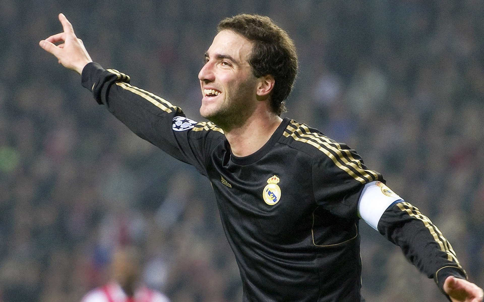 纳达尔法网夺冠 成就第14座大满贯伟业