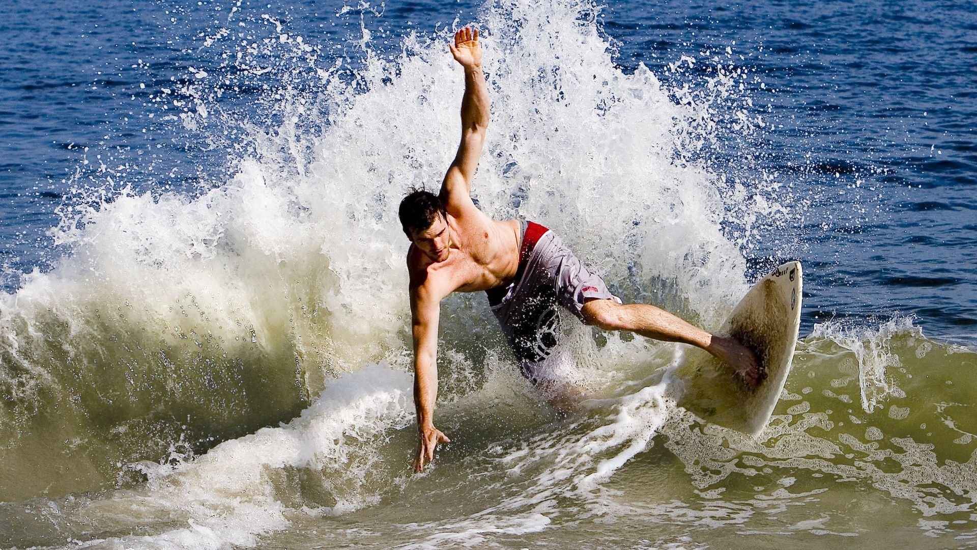 全球电竞锦标赛落幕,中国战队斩获英雄联盟世界冠军